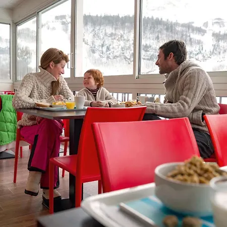 فندق Belambra Club Gourette Lou Sarri لارونس